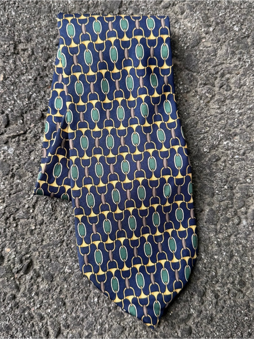 Paolo Gucci Navy Tie with blue green and Gold Interlocking Chain Pattern vintage